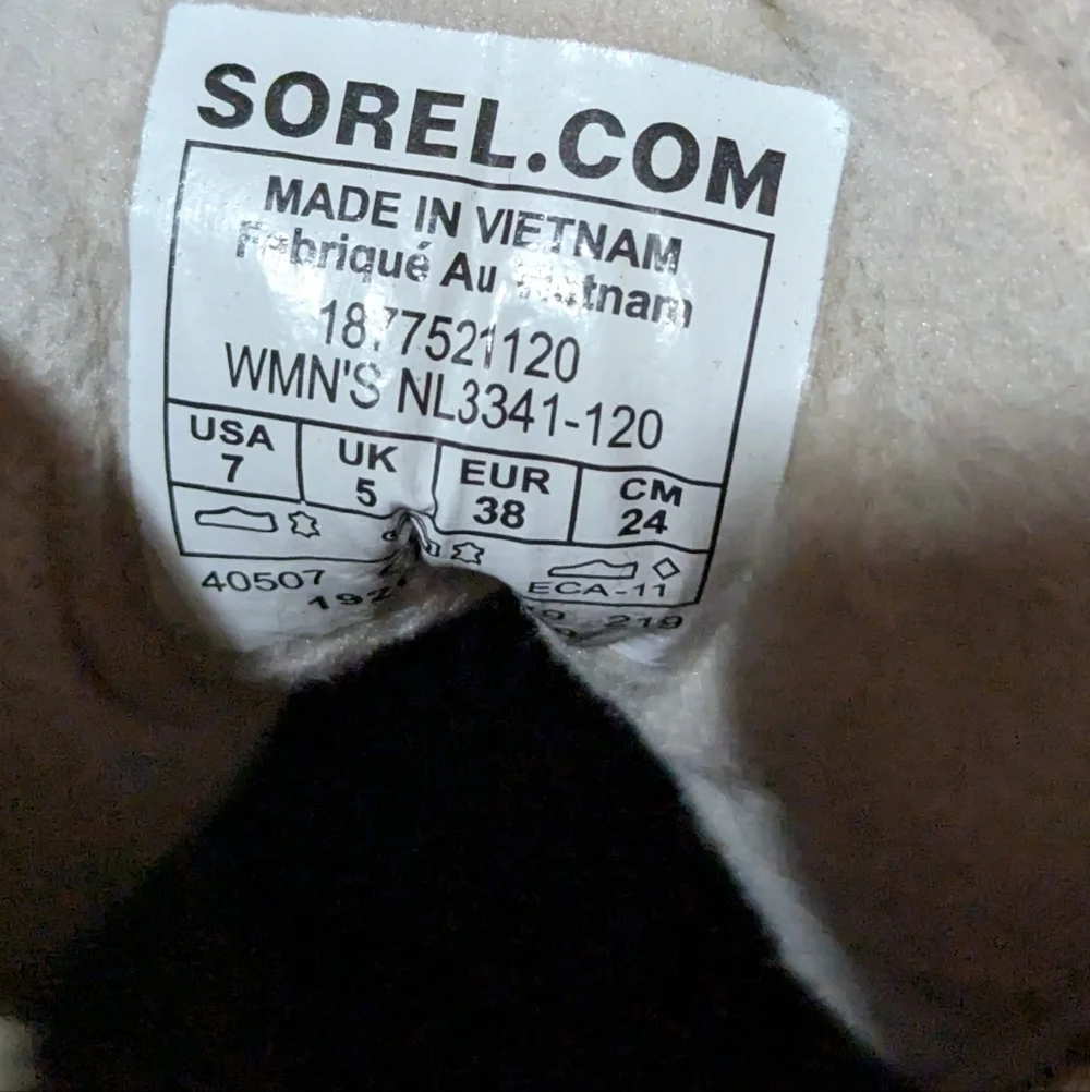 Sorel Harlow Winter Boots Metalic Rose Gold And Leather size 7 Waterproof